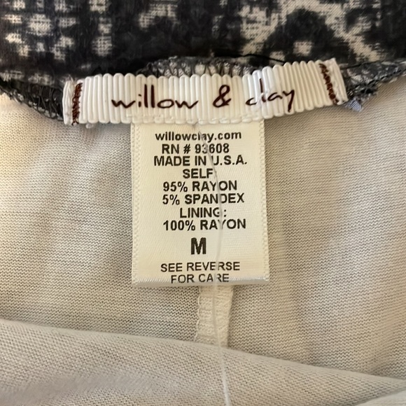 NWT Willow & Clay women’s skirt, size medium, color, slate blue - Picture 5 of 5